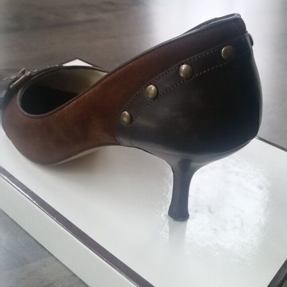 Authentic Coach Leather and suede pumps - Picture 4 of 4